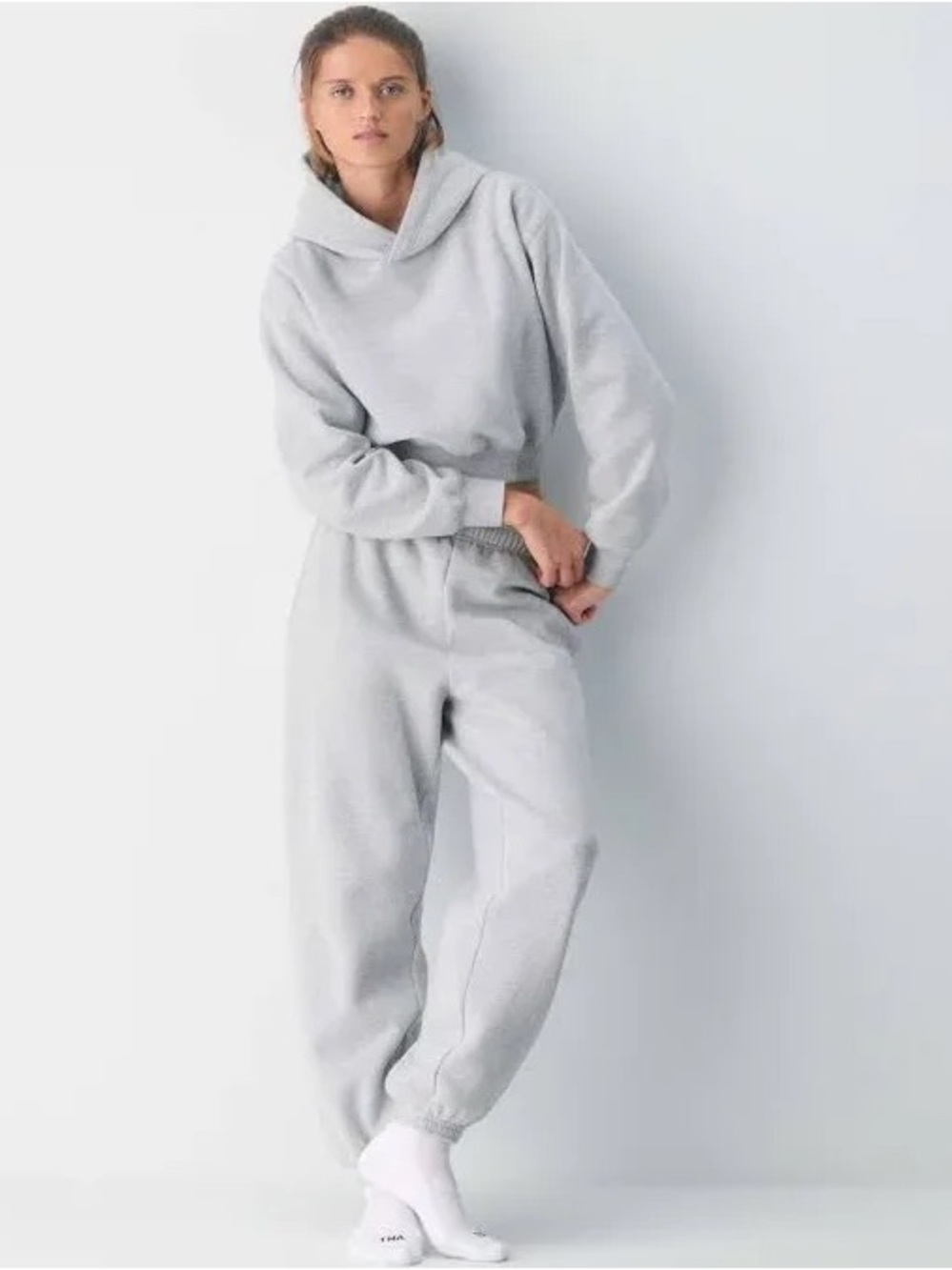 Aritzia TNA Heather Light Oatmeal Mega Joggers